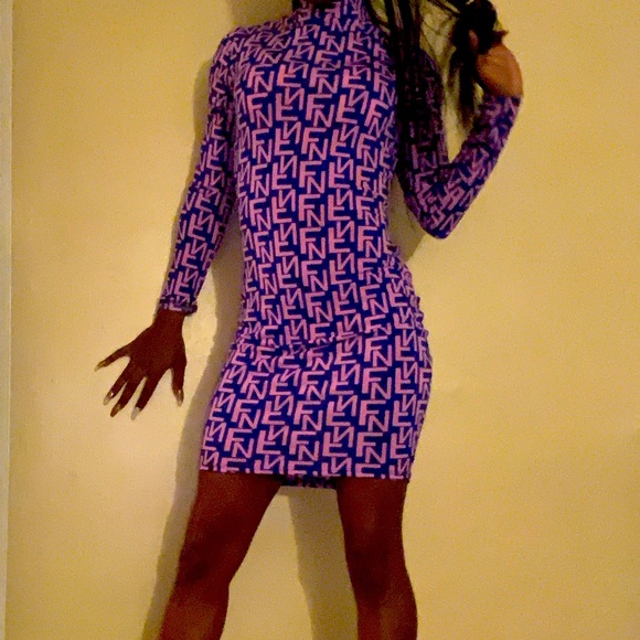 Dress - Picture 1 of 2